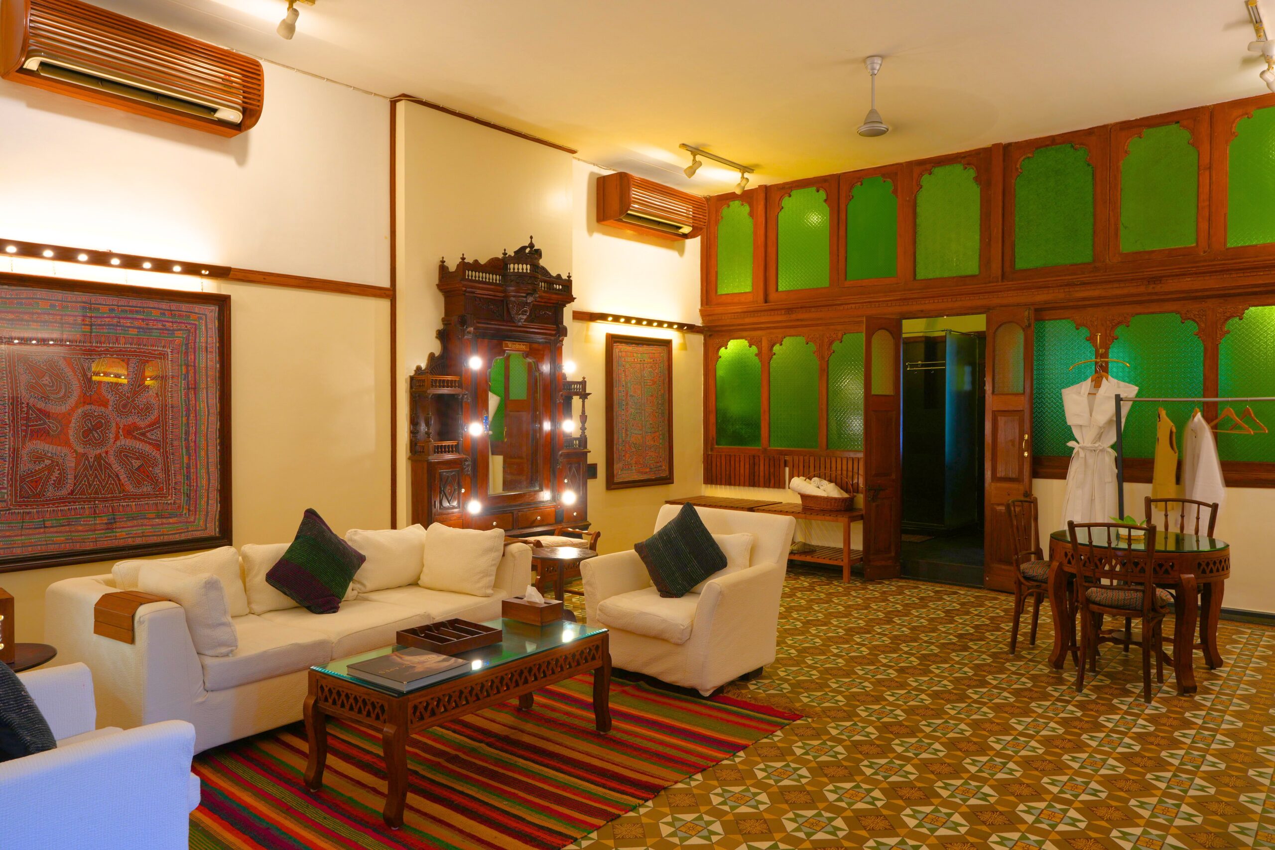 Suites that Balance Grace and Comfort scaled