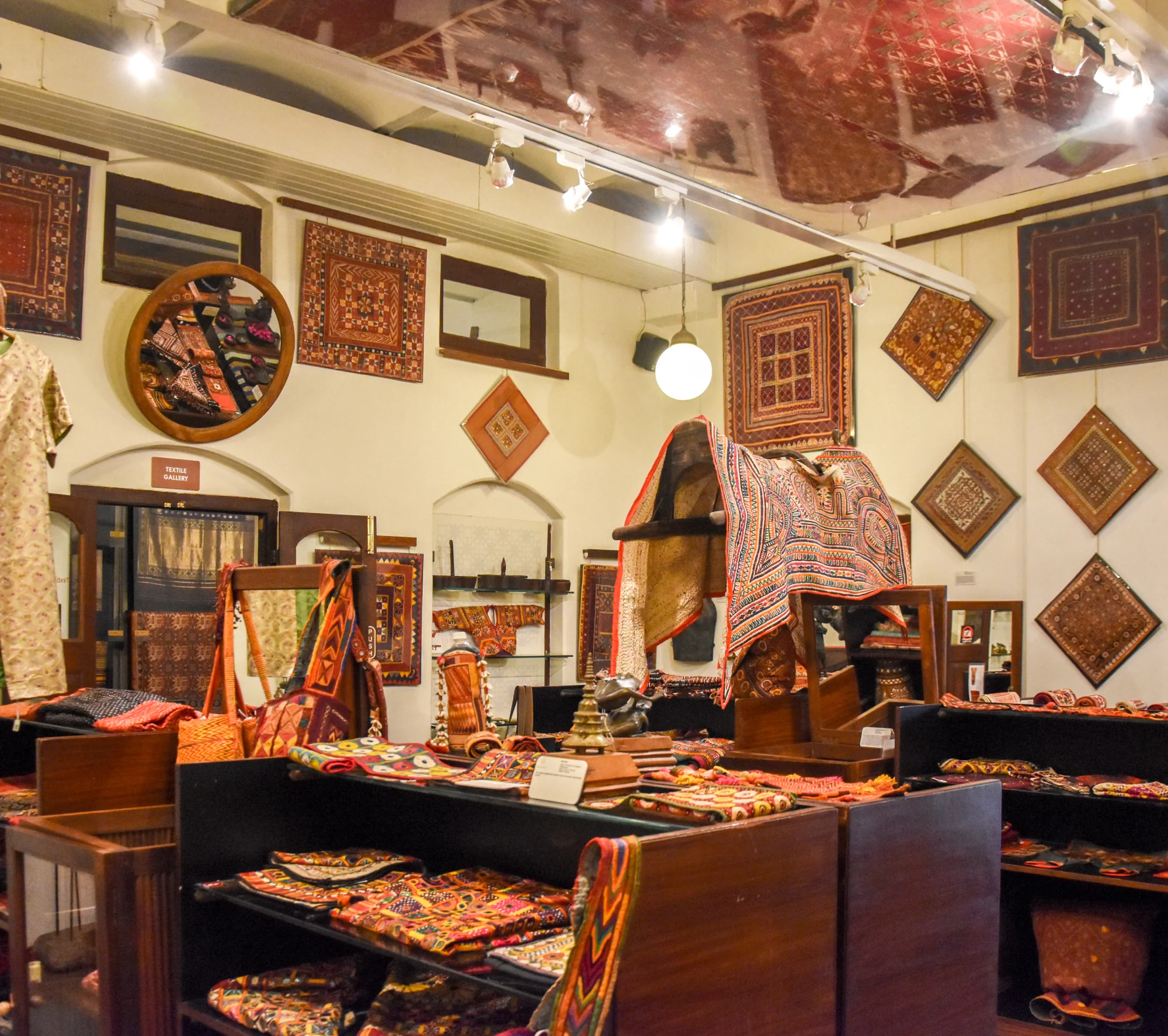 Home New 7 Gallery of Family Heirlooms